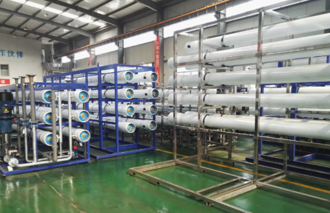 工業<a href=http://www.gxyahoo.cn/fstcjssb/ target=_blank class=infotextkey>反滲透凈水設備</a>展示